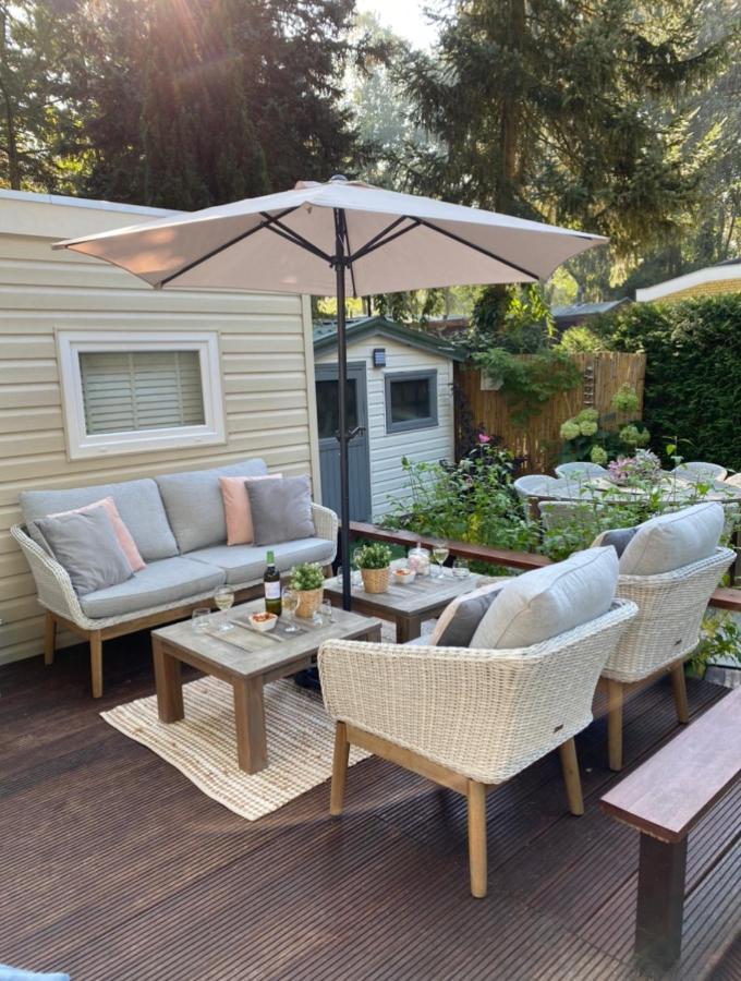 Luxe Chalet Met Prachtig Terras Op De Veluwe , Veel Privacy Hoenderloo Luaran gambar